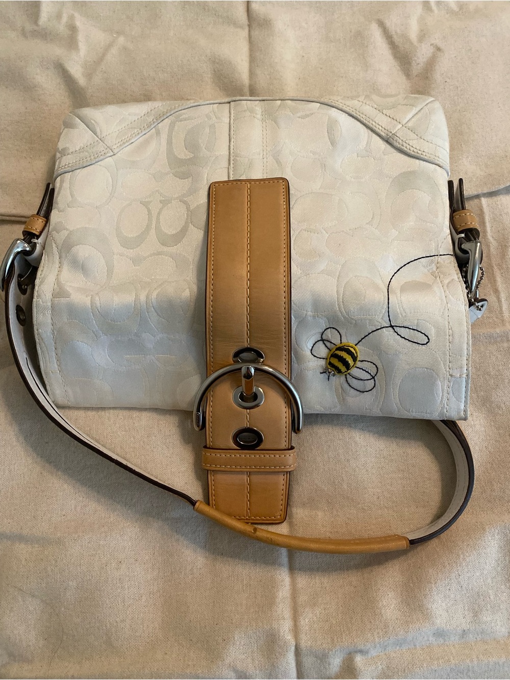 Coach White Signature Canvas Shoulder Bag with Tan Leather Trim and Bee Accent - Picture 7 of 10